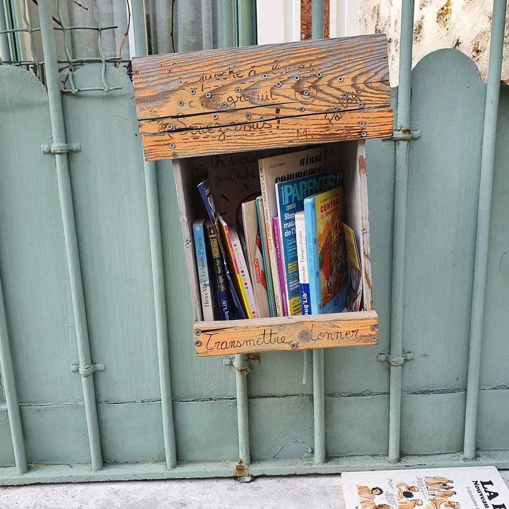Boîte à livres Montreuil 1
